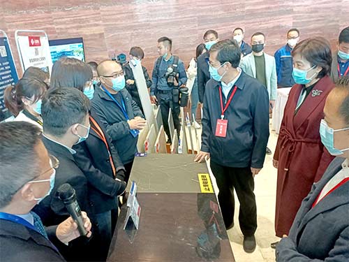 20211020-岳陽(yáng)市市委書(shū)記王一鷗、岳陽(yáng)市人民政府李?lèi)?ài)武市長(cháng)視察天欣科技新技術(shù)新產(chǎn)品